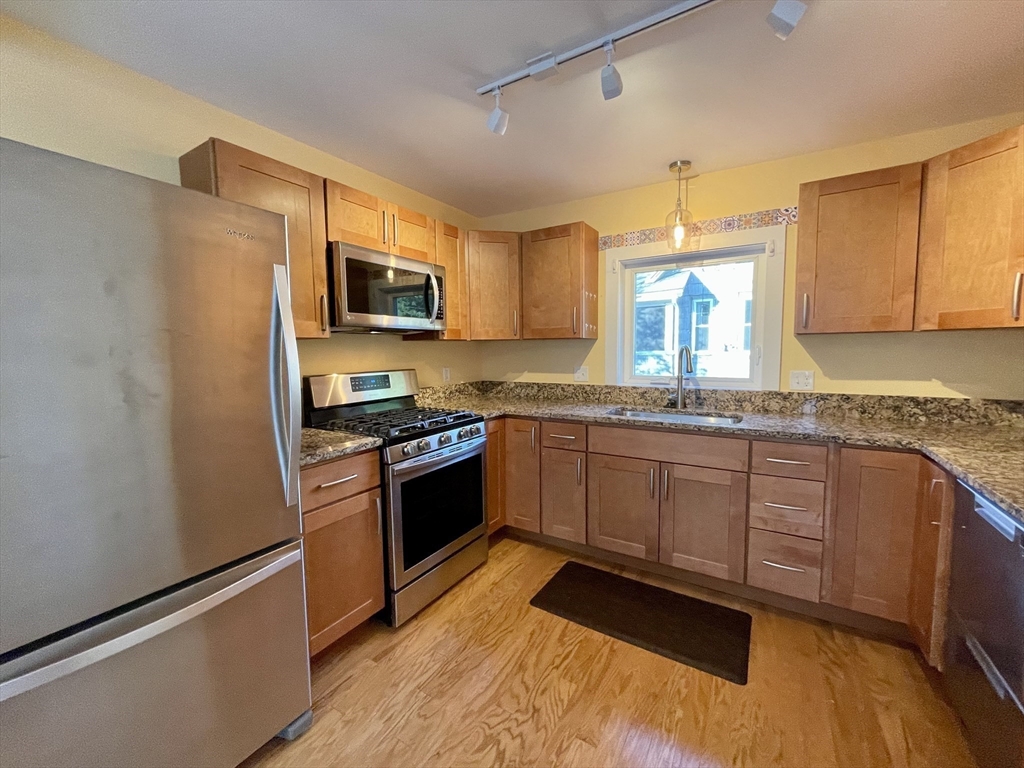 30 Cherry Street, Unit A Northampton, MA 01060 - Photo 17 of 36