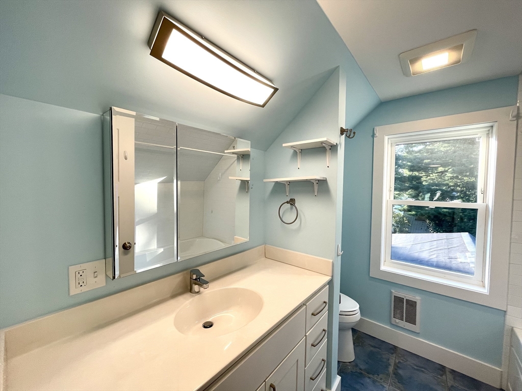 30 Cherry Street, Unit A Northampton, MA 01060 - Photo 29 of 36