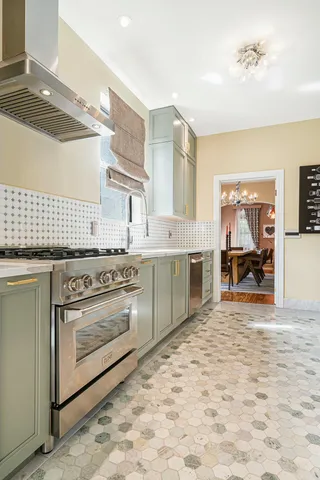 $10,000 | 3714 South Olive Avenue, West Palm Beach, FL 33405