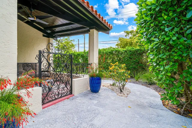 $10,000 | 3714 South Olive Avenue, West Palm Beach, FL 33405