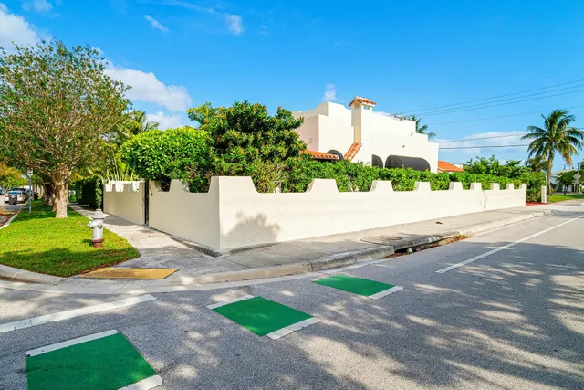 $10,000 | 3714 South Olive Avenue, West Palm Beach, FL 33405