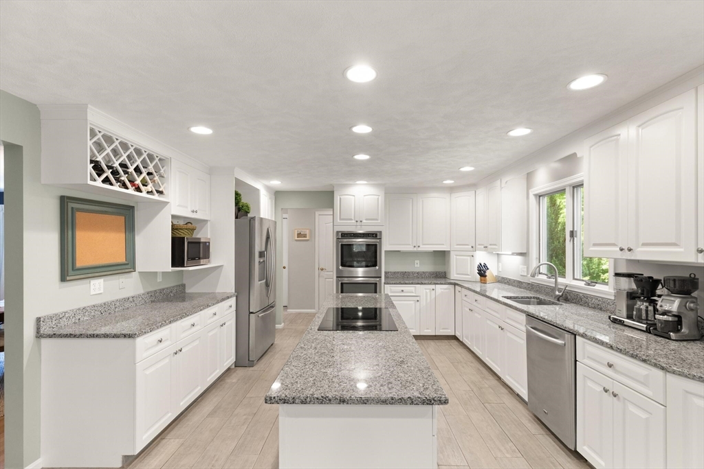 8 Riding Club Road Danvers, MA 01923 - Photo 12 of 43