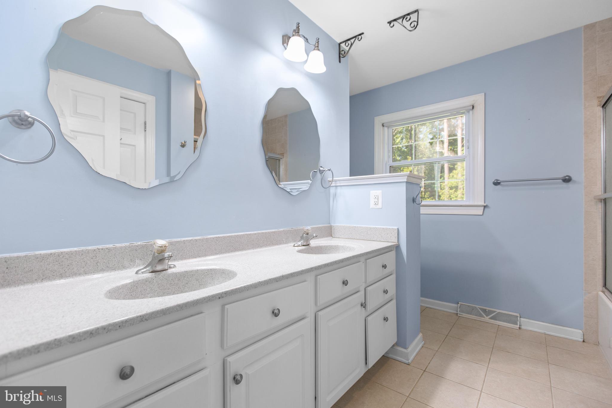 5949 Partlow Road Spotsylvania, VA 22551 - Photo 33 of 69 Main Level Full Bath