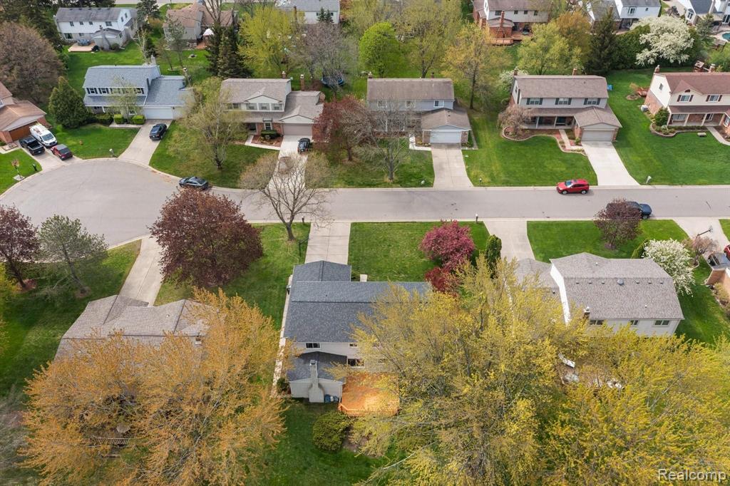 691 Abbey Court Rochester Hills, MI 48307 - Photo 36 of 39