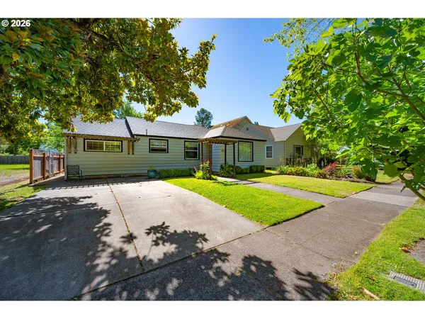 $450,000 | 2273 Kincaid Street, Eugene, OR 97405