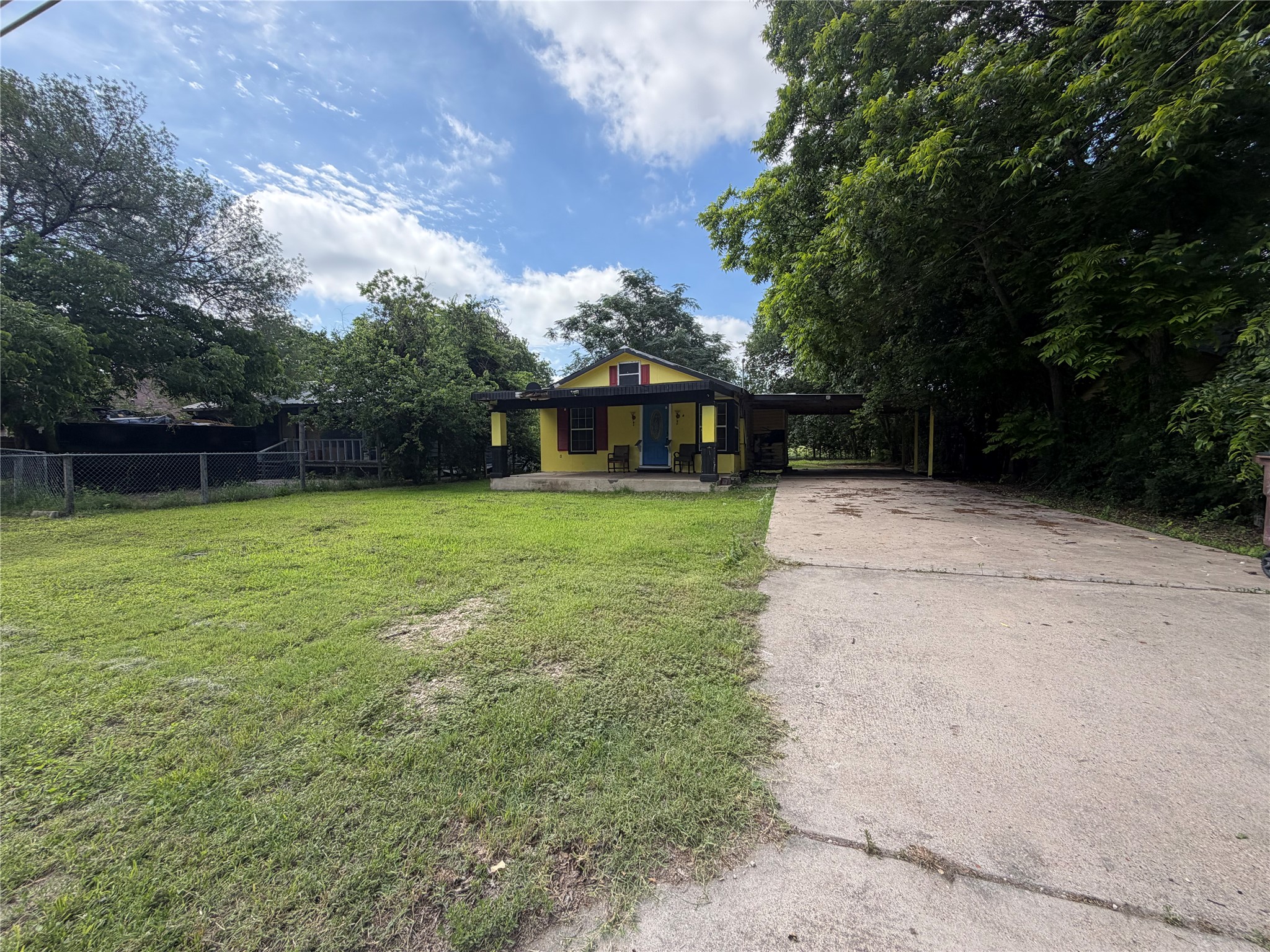 506 Ruddy Street Lockhart, TX 78644 - Photo 6 of 15
