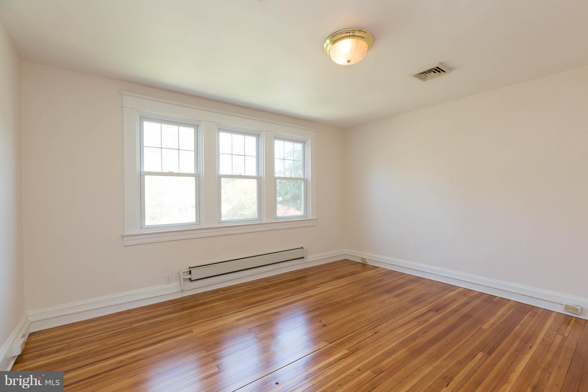 2219 Crest Road Baltimore, MD 21209 - Photo 15 of 30 Bedroom
