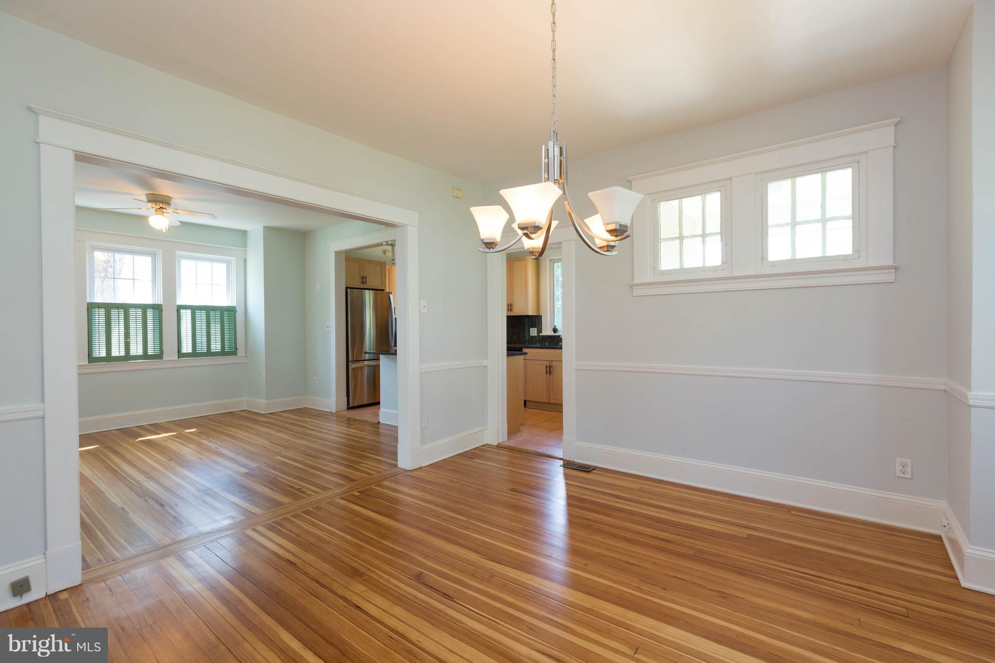 2219 Crest Road Baltimore, MD 21209 - Photo 9 of 30 Dining Room