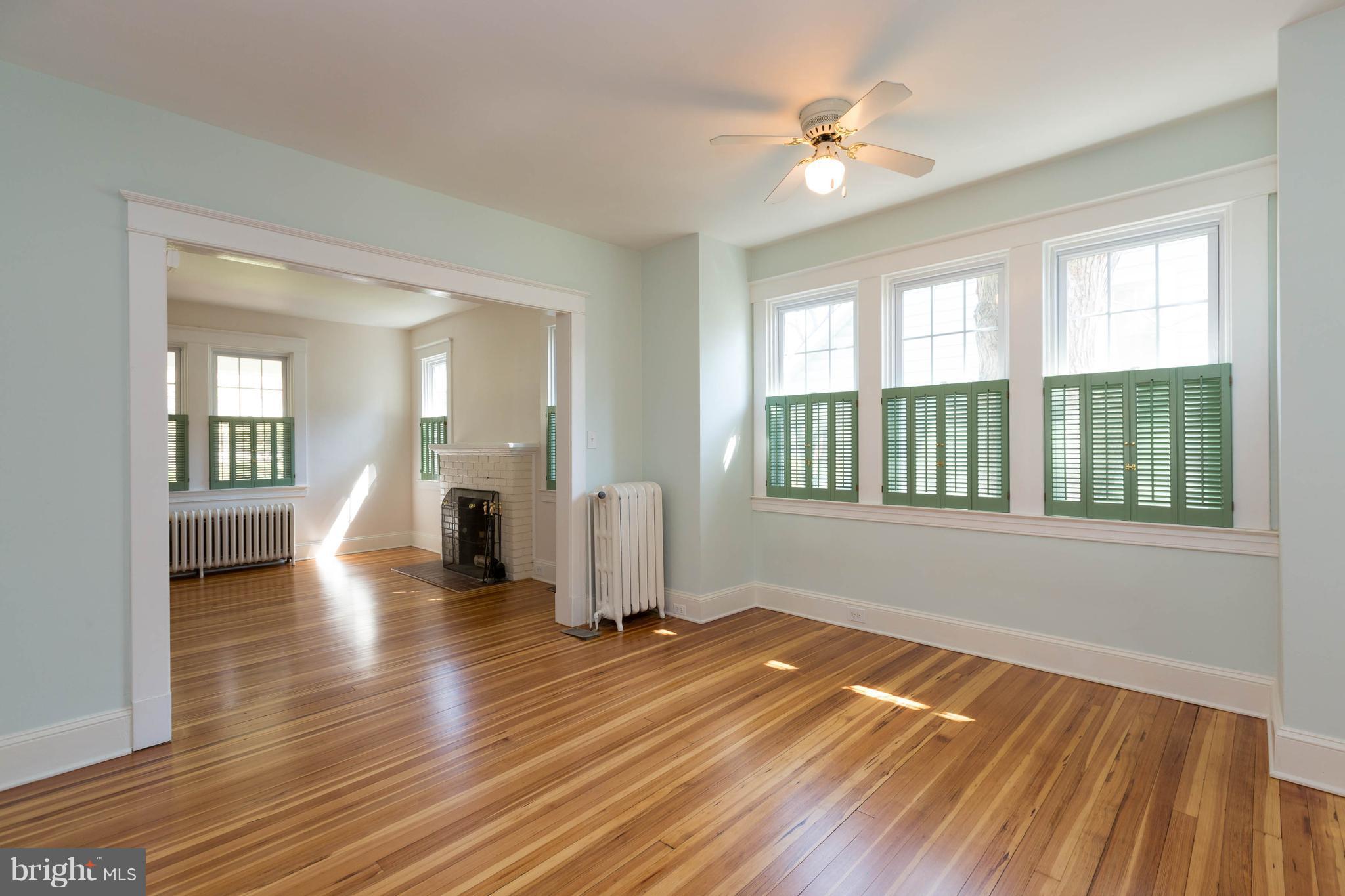 2219 Crest Road Baltimore, MD 21209 - Photo 10 of 30 Family Room