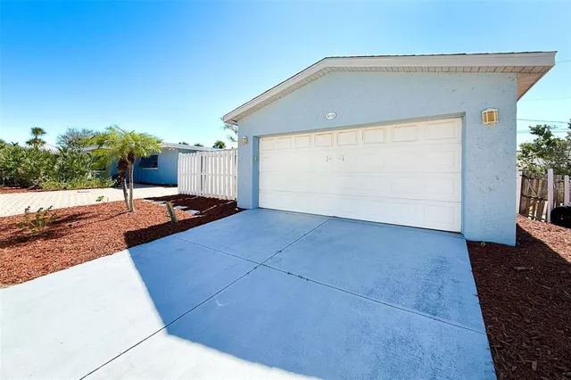 $879,000 | 2835 North Beach Road, Unit A, Englewood, FL 34223