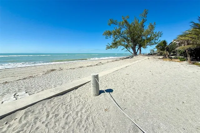 $879,000 | 2835 North Beach Road, Unit A, Englewood, FL 34223