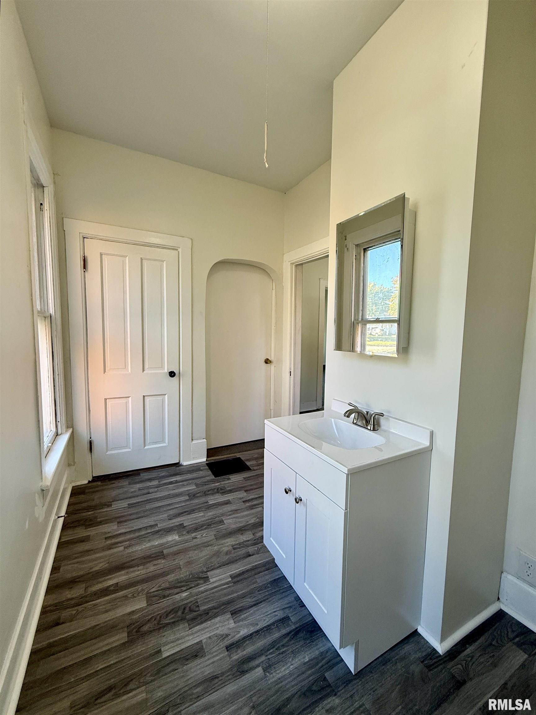 1150 Bateman Street Galesburg, IL 61401 - Photo 11 of 30