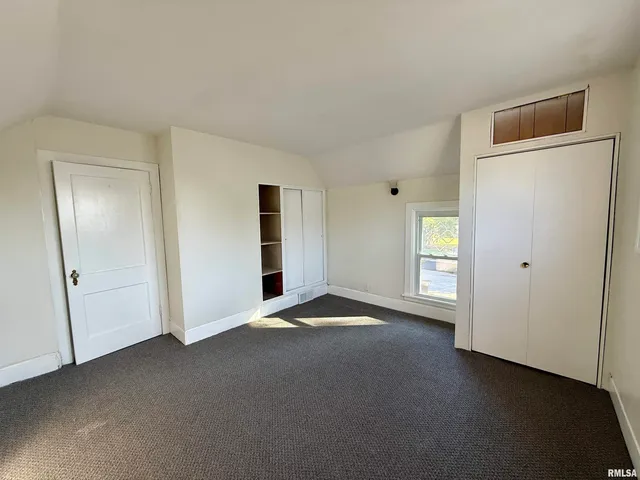 $119,900 | 1150 Bateman Street, Galesburg, IL 61401