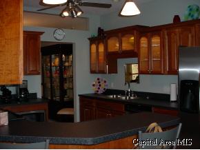2002 Monteford Court Springfield, IL 62704 - Photo 4 of 9 Gallery Image 4