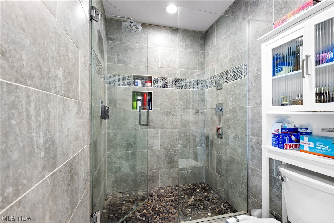 408 Center Road Akron, OH 44319 - Photo 23 of 50