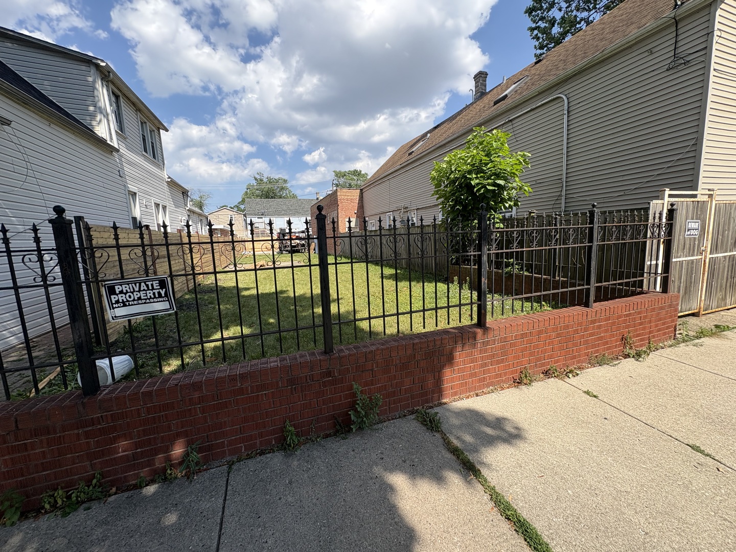 2503 North Lotus Avenue Chicago, IL 60639 - Photo 2 of 4