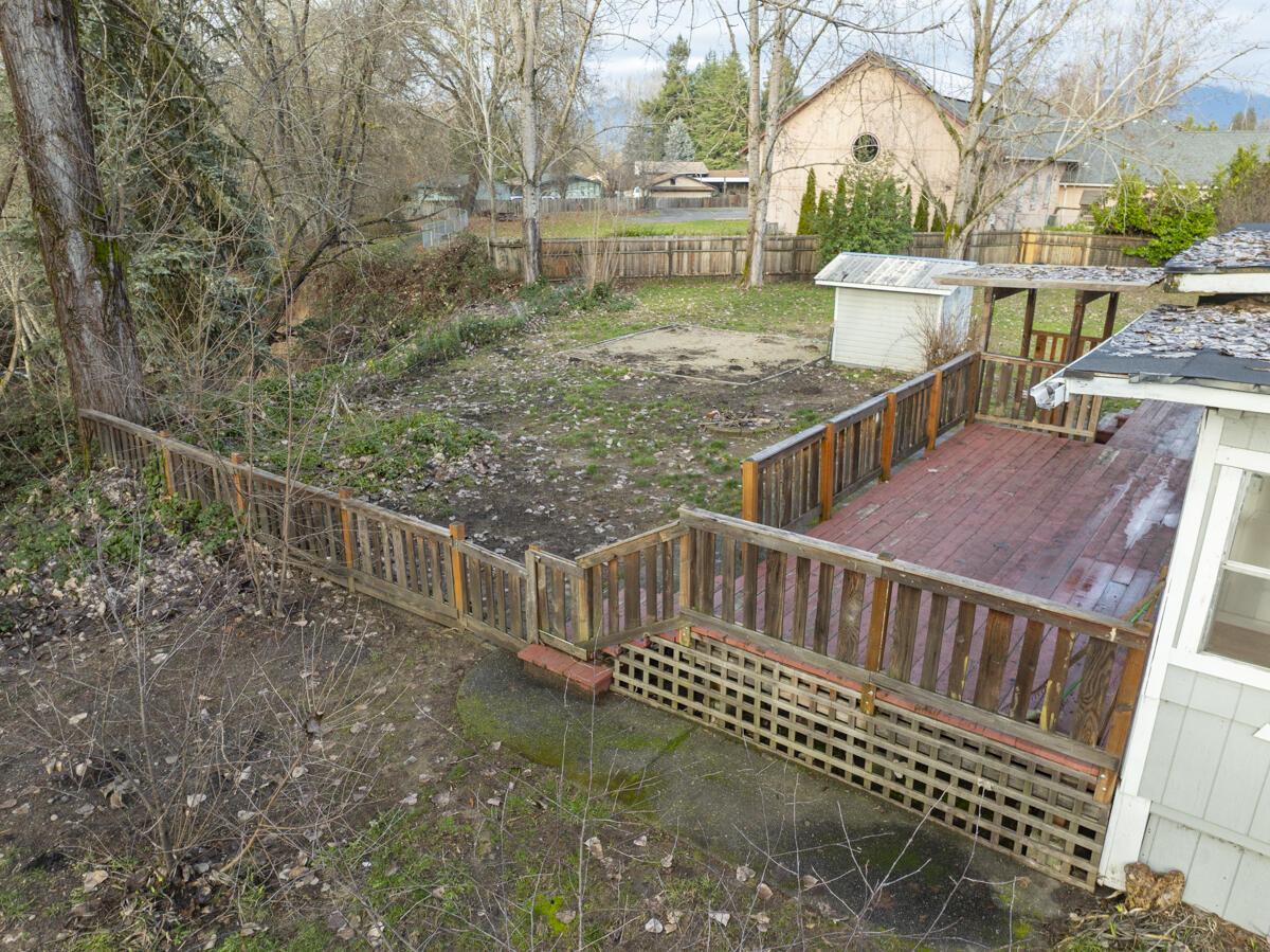 2628 New Hope Road Grants Pass, OR 97527 - Photo 45 of 57 43