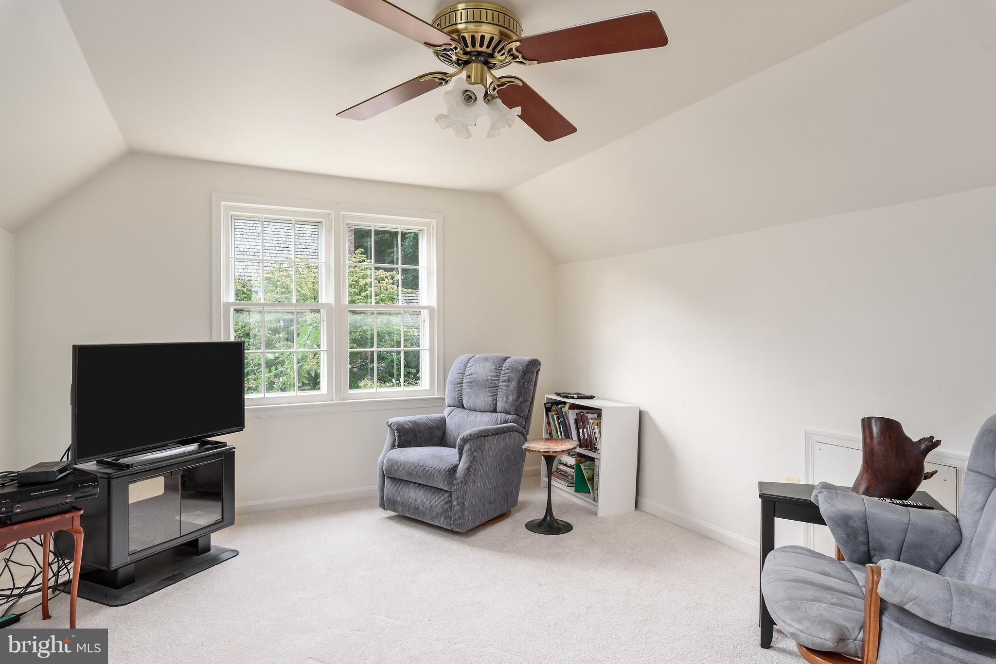 2081 Cobblestone Lane Reston, VA 20191 - Photo 14 of 28 Bedroom 1