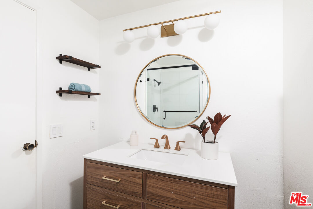 3933 North Virginia Road, Unit 201 Long Beach, CA 90807 - Photo 28 of 36 Gallery Image 28