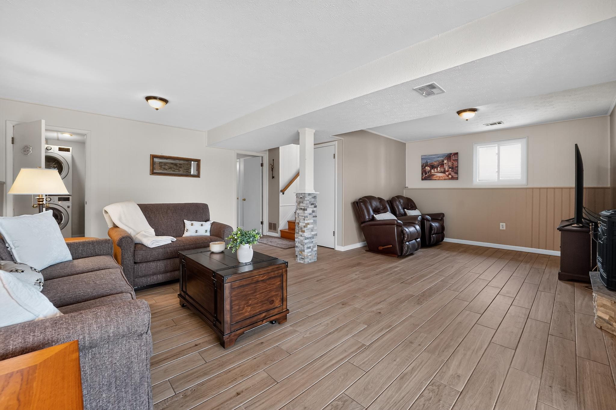 221 Atlanta Road Pasadena, MD 21122 - Photo 25 of 38 Beautiful Lower Level w/New Flooring