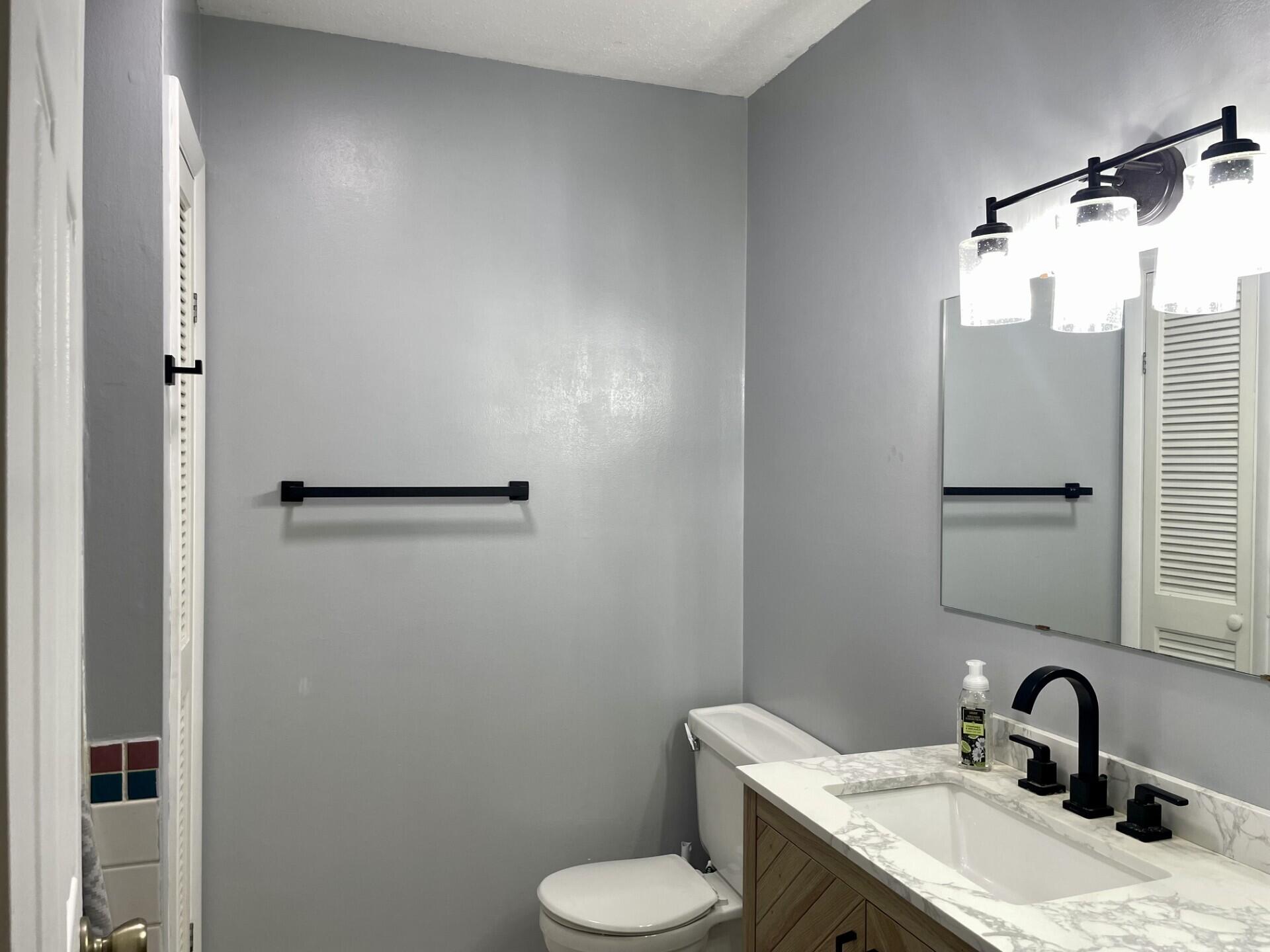 7953 Springport Road Parma, MI 49269 - Photo 9 of 25 7953 Springport bath-2