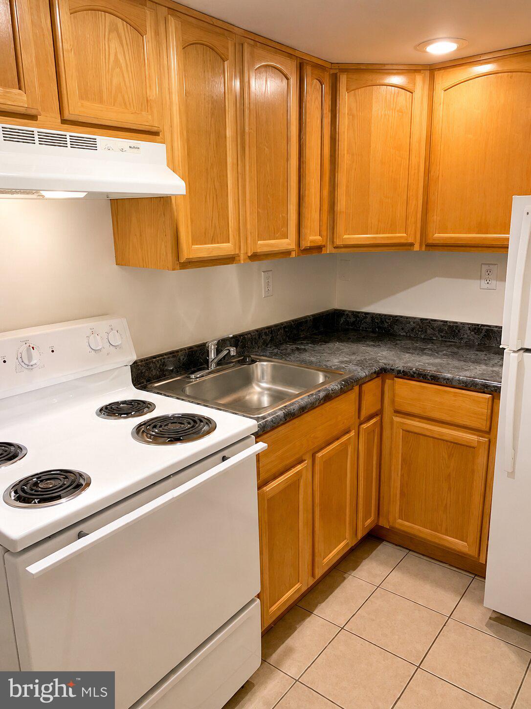 1003 South 3rd Street, Unit B Philadelphia, PA 19147 - Photo 6 of 10