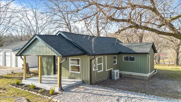 $184,900 | 124 Blue Drive, La Follette, TN 37766