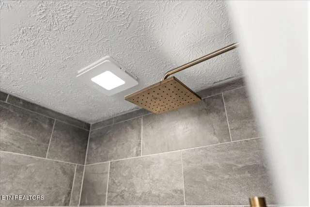 $200,000 | 124 Blue Drive, La Follette, TN 37766