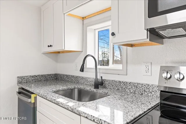 $200,000 | 124 Blue Drive, La Follette, TN 37766