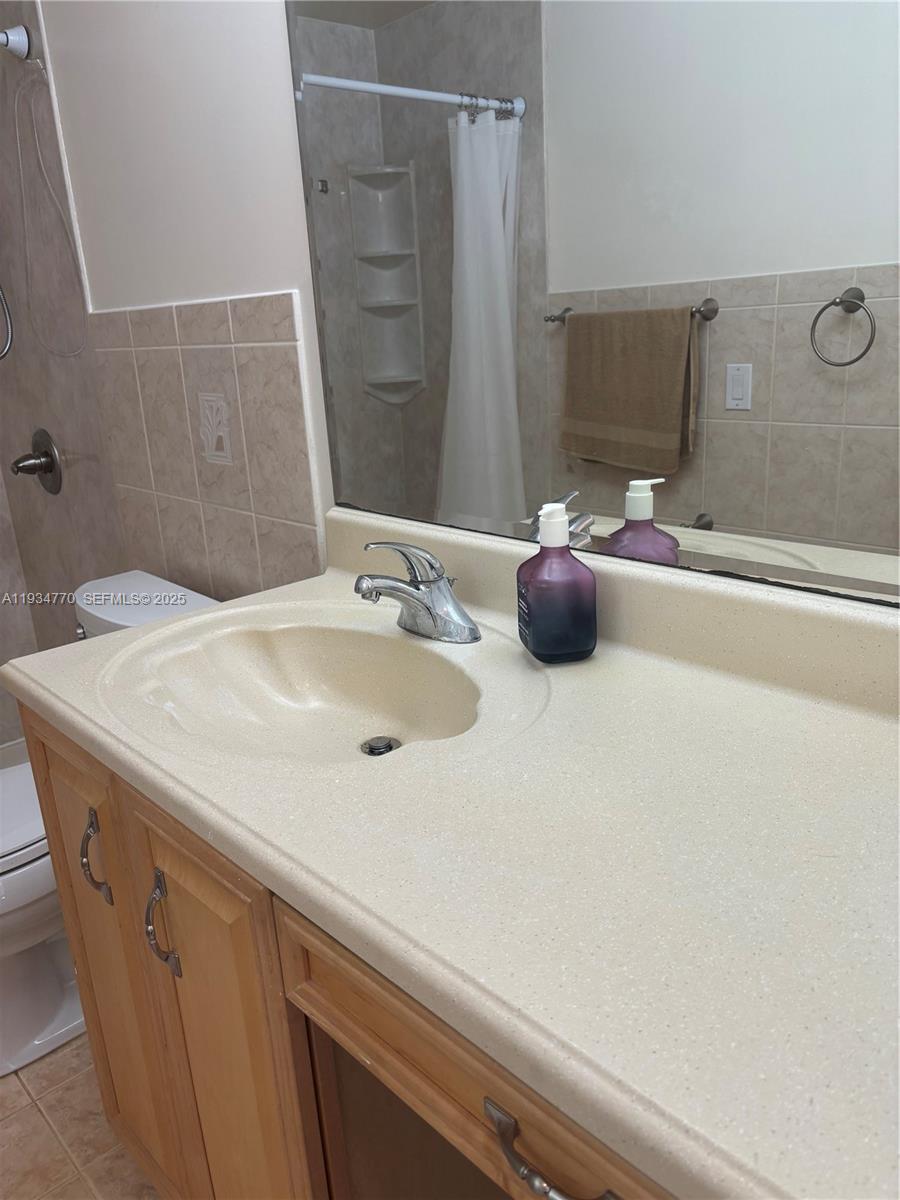 1825 South Ocean Drive, Unit 12 Hallandale Beach, FL 33009 - Photo 16 of 17