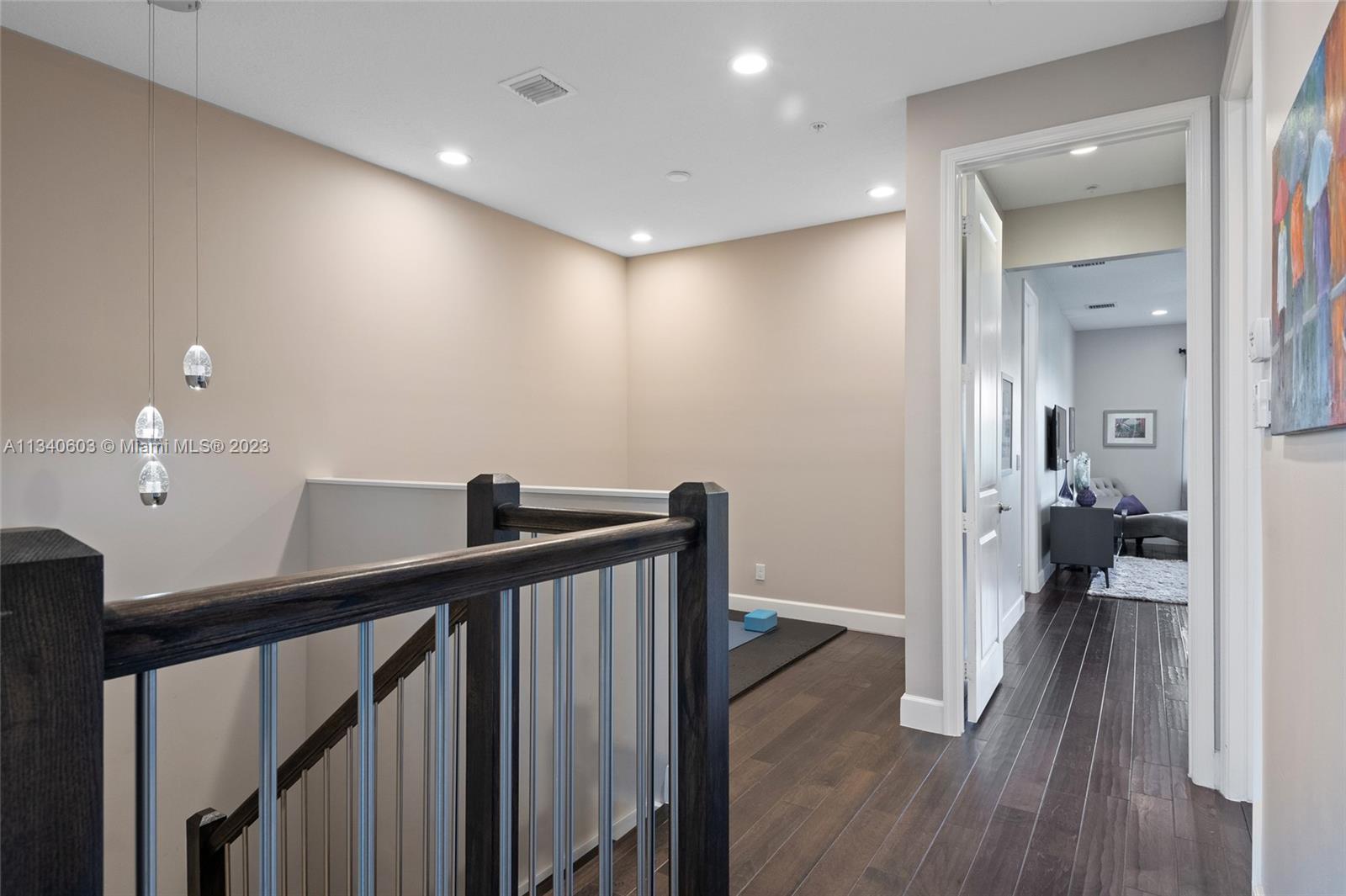 22936 Clear Echo Drive, Unit 34 Boca Raton, FL 33433 - Photo 17 of 41 a view of a hallway