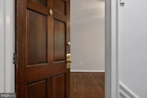 $385,000 | 6 Ashby Street, Unit C, Alexandria, VA 22305