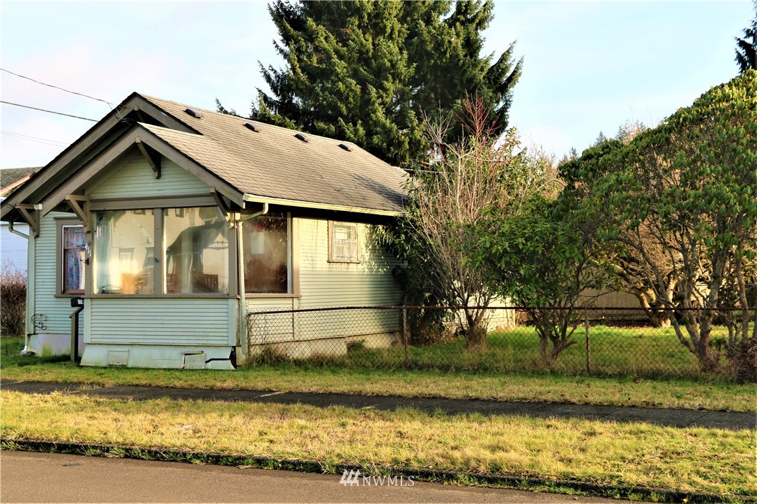 411 E Street Cosmopolis, WA 98537 - Photo 1 of 28 Gallery Image 1