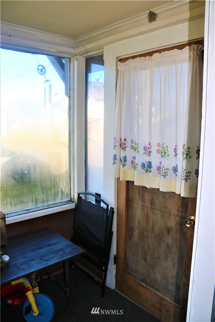 411 E Street Cosmopolis, WA 98537 - Photo 3 of 28 Gallery Image 3