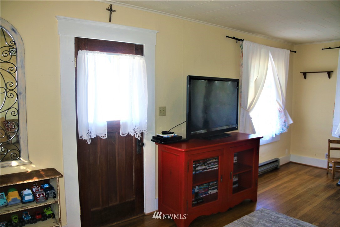 411 E Street Cosmopolis, WA 98537 - Photo 6 of 28 Gallery Image 6
