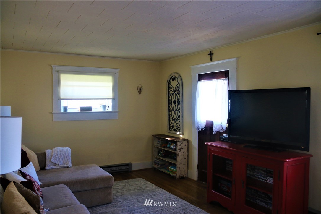 411 E Street Cosmopolis, WA 98537 - Photo 8 of 28 Gallery Image 8