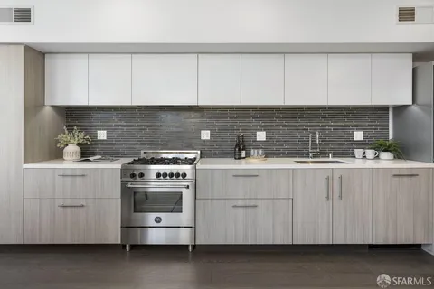 $945,000 | 1515 15th Street, Unit 210, San Francisco, CA 94103