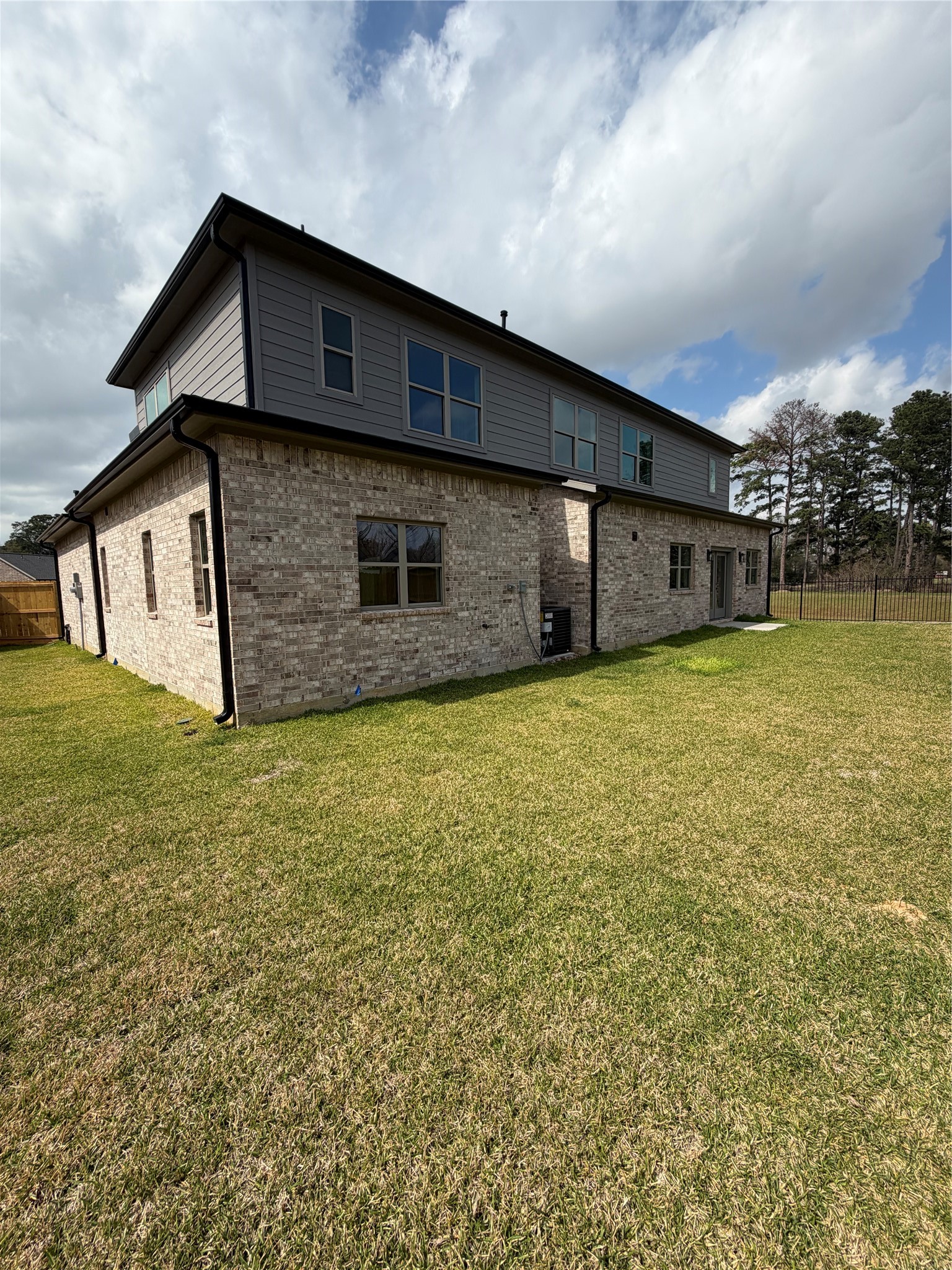 2507 Martinas Court Spring, TX 77388 - Photo 5 of 35