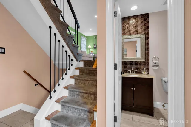 $500,000 | 225 Silver Lane, Old Bridge, NJ 08857