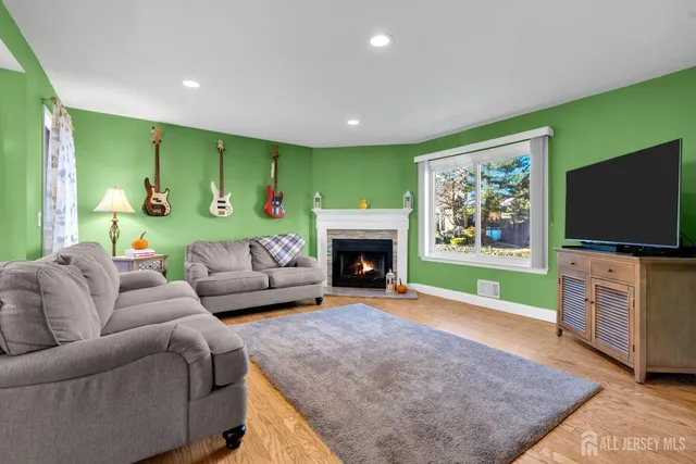 $500,000 | 225 Silver Lane, Old Bridge, NJ 08857