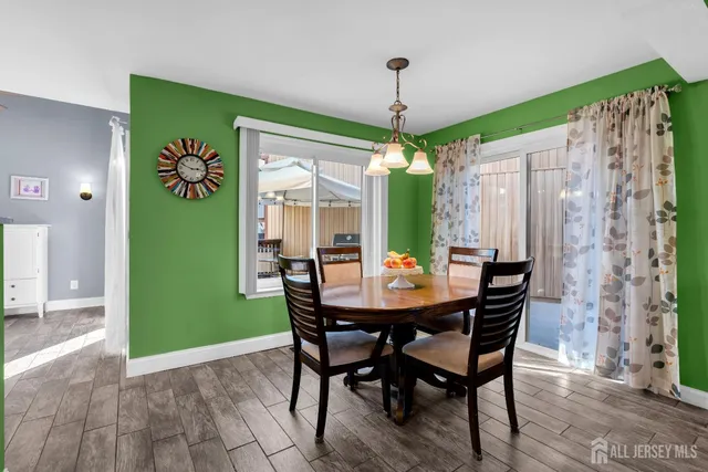 $500,000 | 225 Silver Lane, Old Bridge, NJ 08857