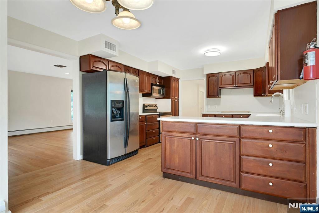 26 Alpine Drive Wayne, NJ 07470 - Photo 11 of 45