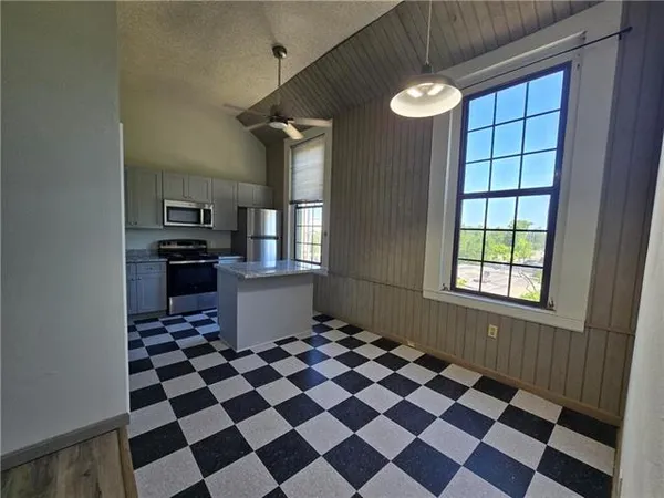 $1,250 | 2594 Front Street, Unit 3, Slidell, LA 70458