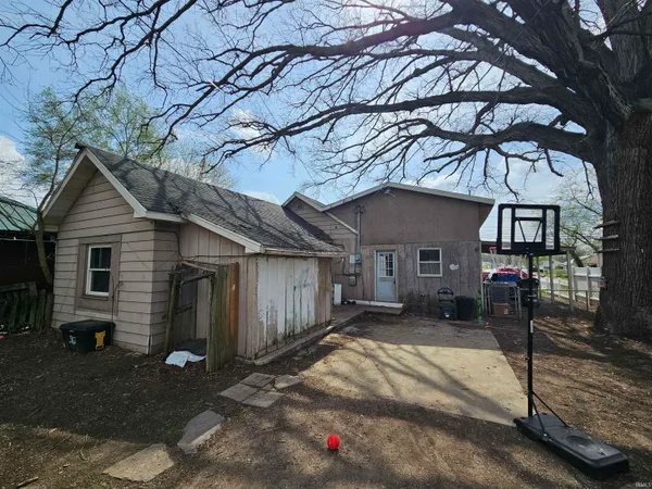 $71,900 | 1804 Main Street, Vincennes, IN 47591