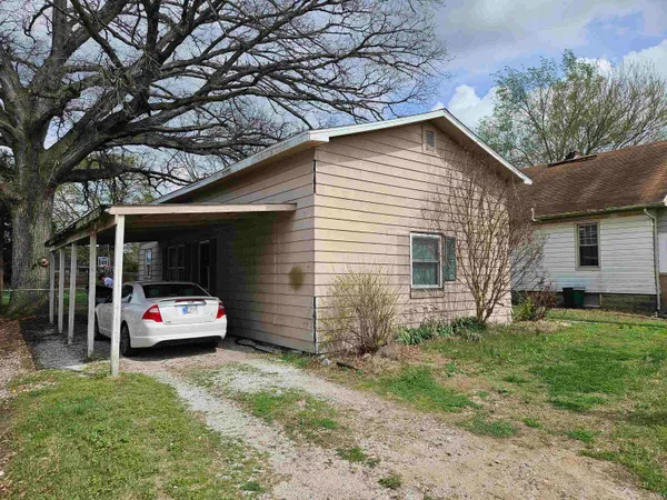 $71,900 | 1804 Main Street, Vincennes, IN 47591