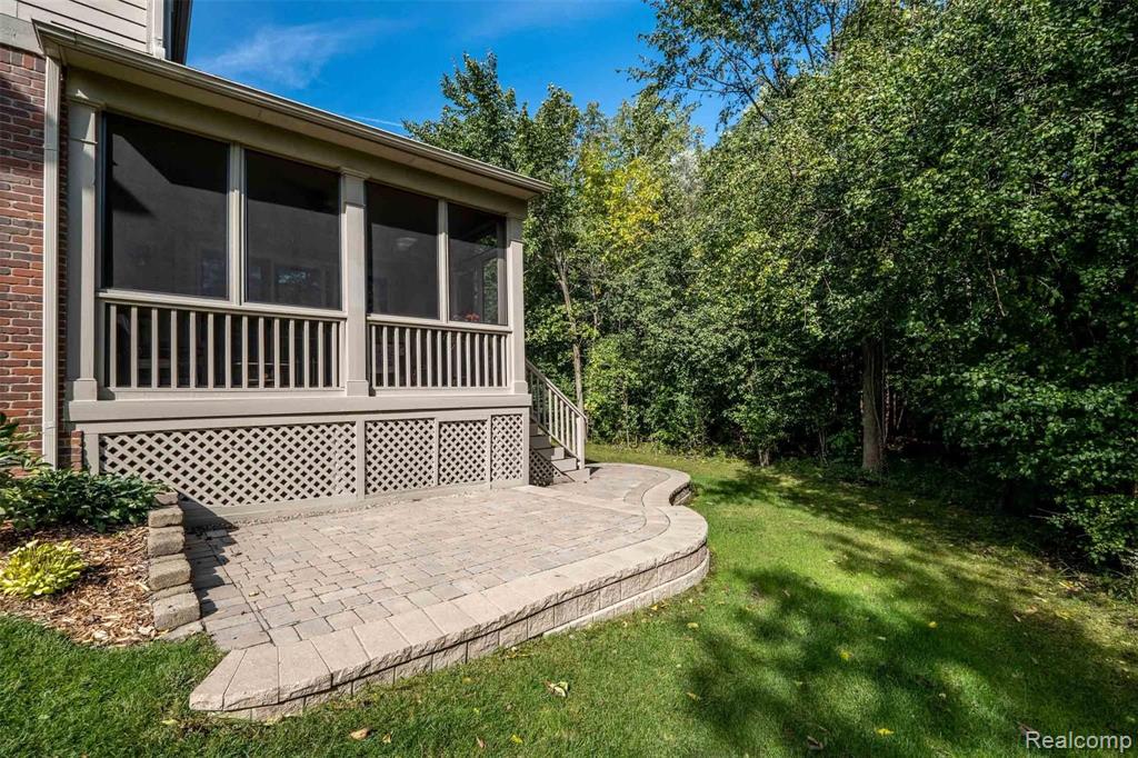 3612 Windingbrook Circle, Unit 72 Rochester Hills, MI 48309 - Photo 37 of 41