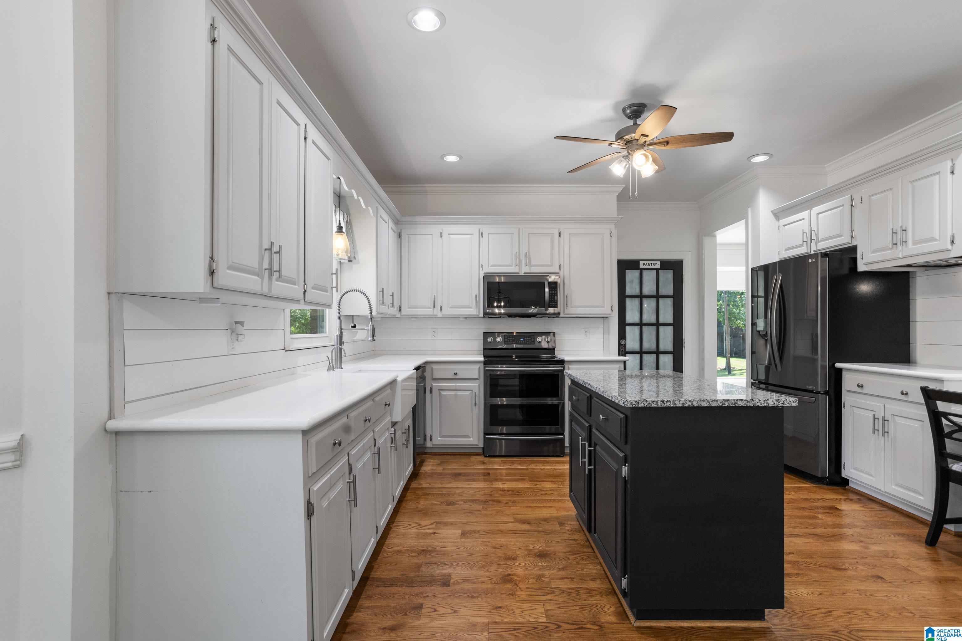 303 Newgate Court Alabaster, AL 35007 - Photo 17 of 76