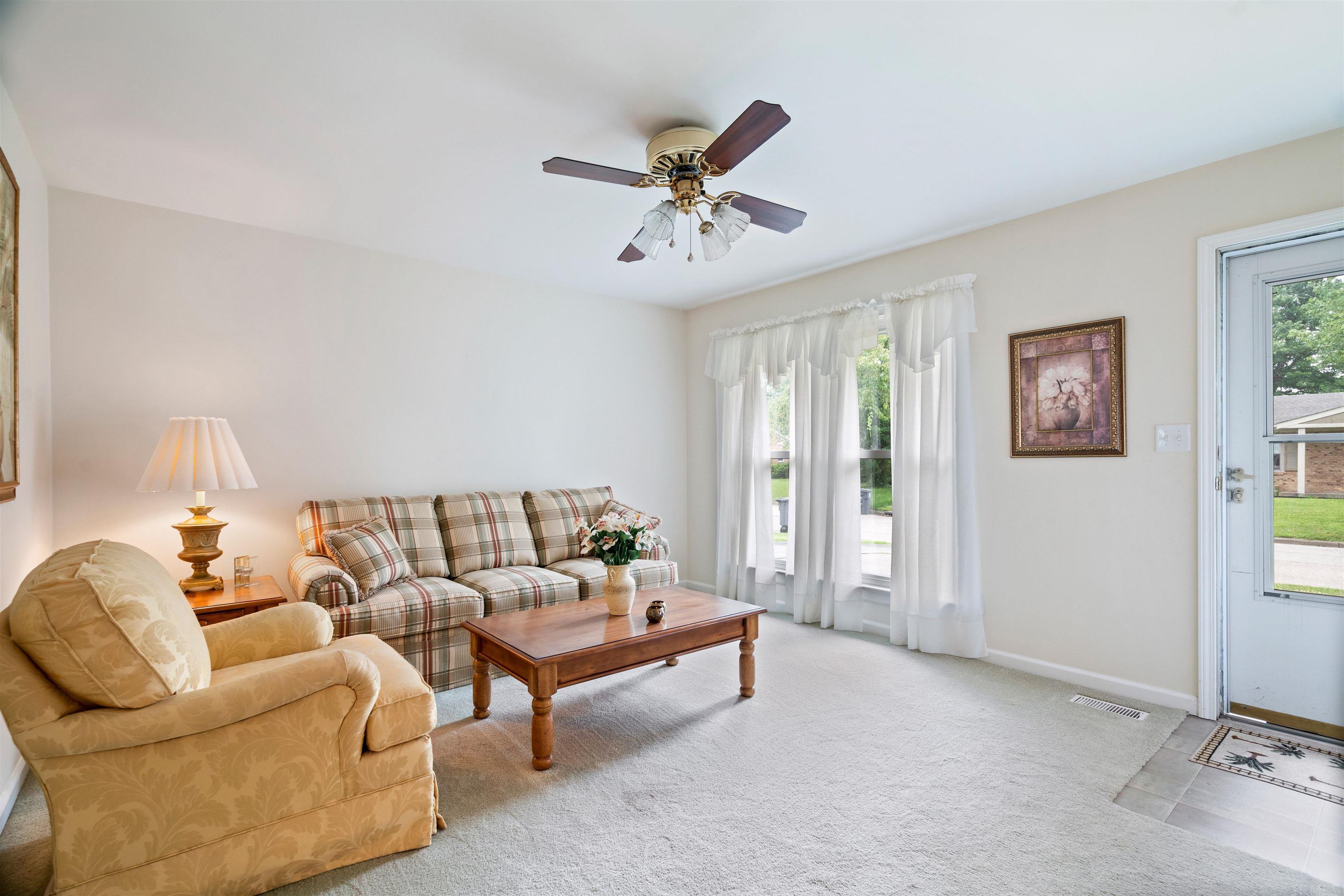 1833 Colony Road Evansville, IN 47715 - Photo 9 of 26 Gallery Image 9