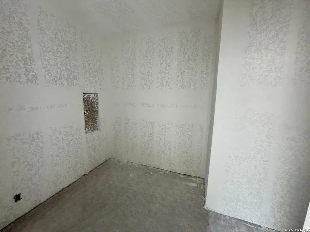 a picture of a room