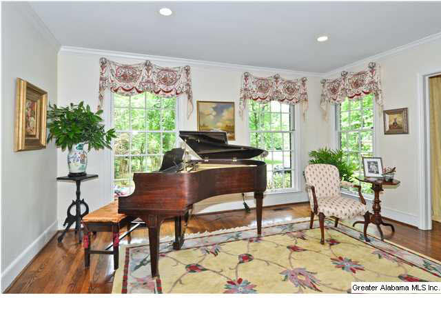 4013 Winston Way Birmingham, AL 35213 - Photo 4 of 31